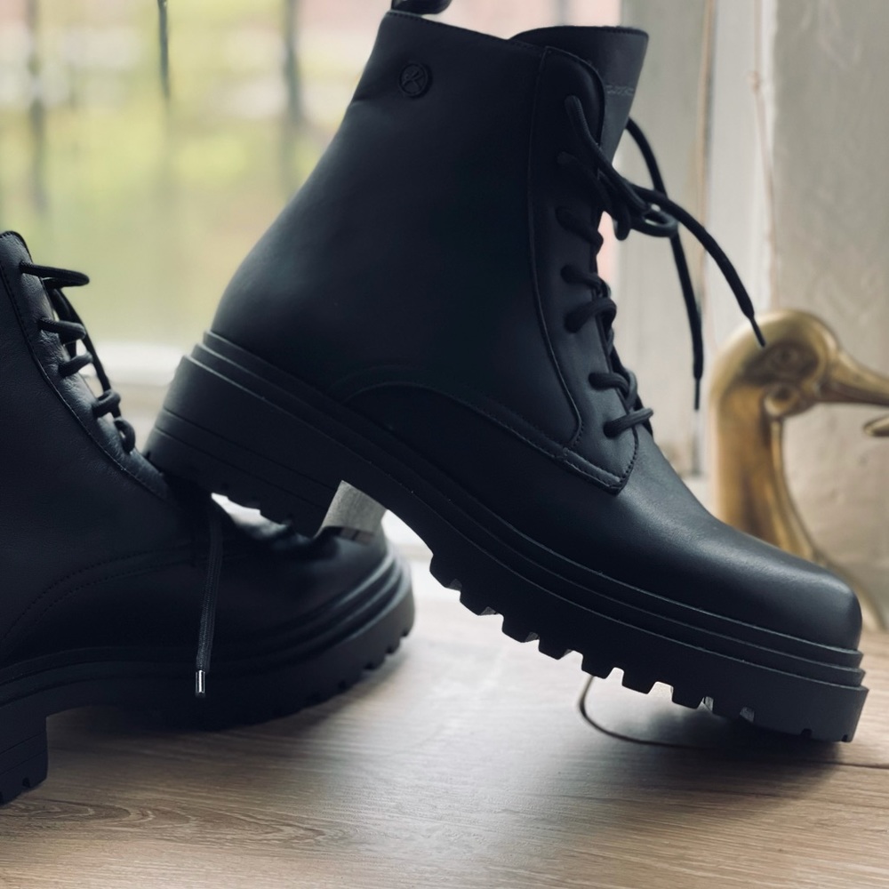 Brand name: Kachorovska, Black Smooth Leather Boot NEW Size 39 Euro, 8,5 US
